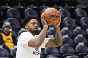 伤病固然残 伤病固然残