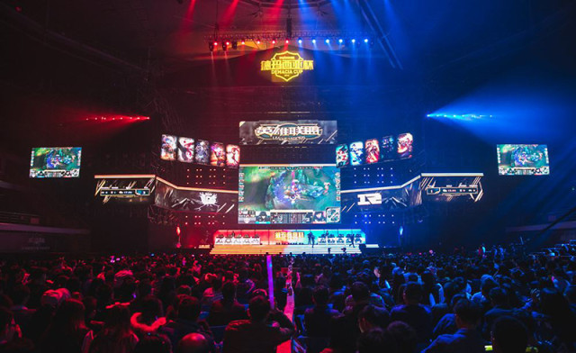 他先以肘区 他先以肘区